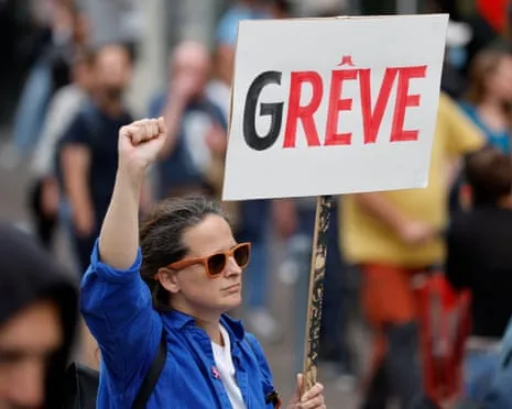 France Preparing for Significant Protest Action During Deepening Governmental Turmoil